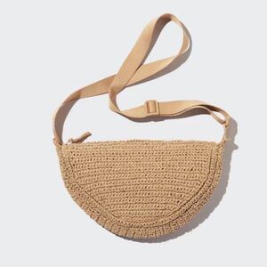 NWT Uniqlo round mini crochet bag